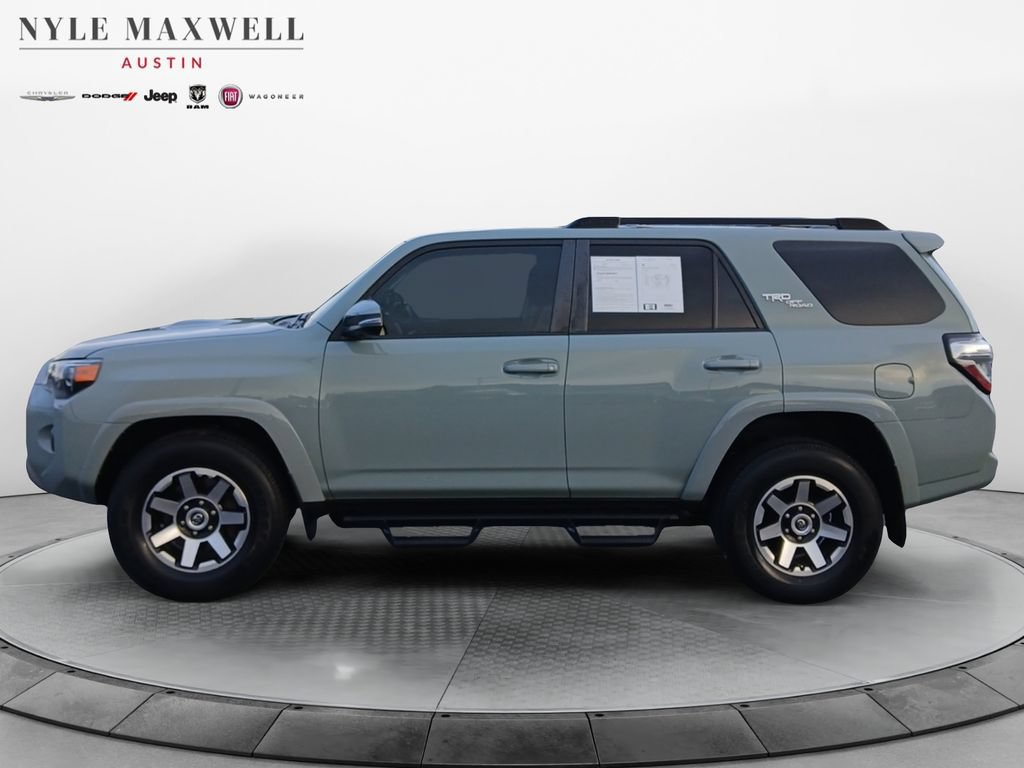 Used 2022 Toyota 4Runner TRD Off-Road Premium AWD/4WD image 13