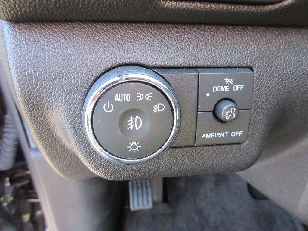 Certified 2017 Chevrolet Traverse LT FWD image 23