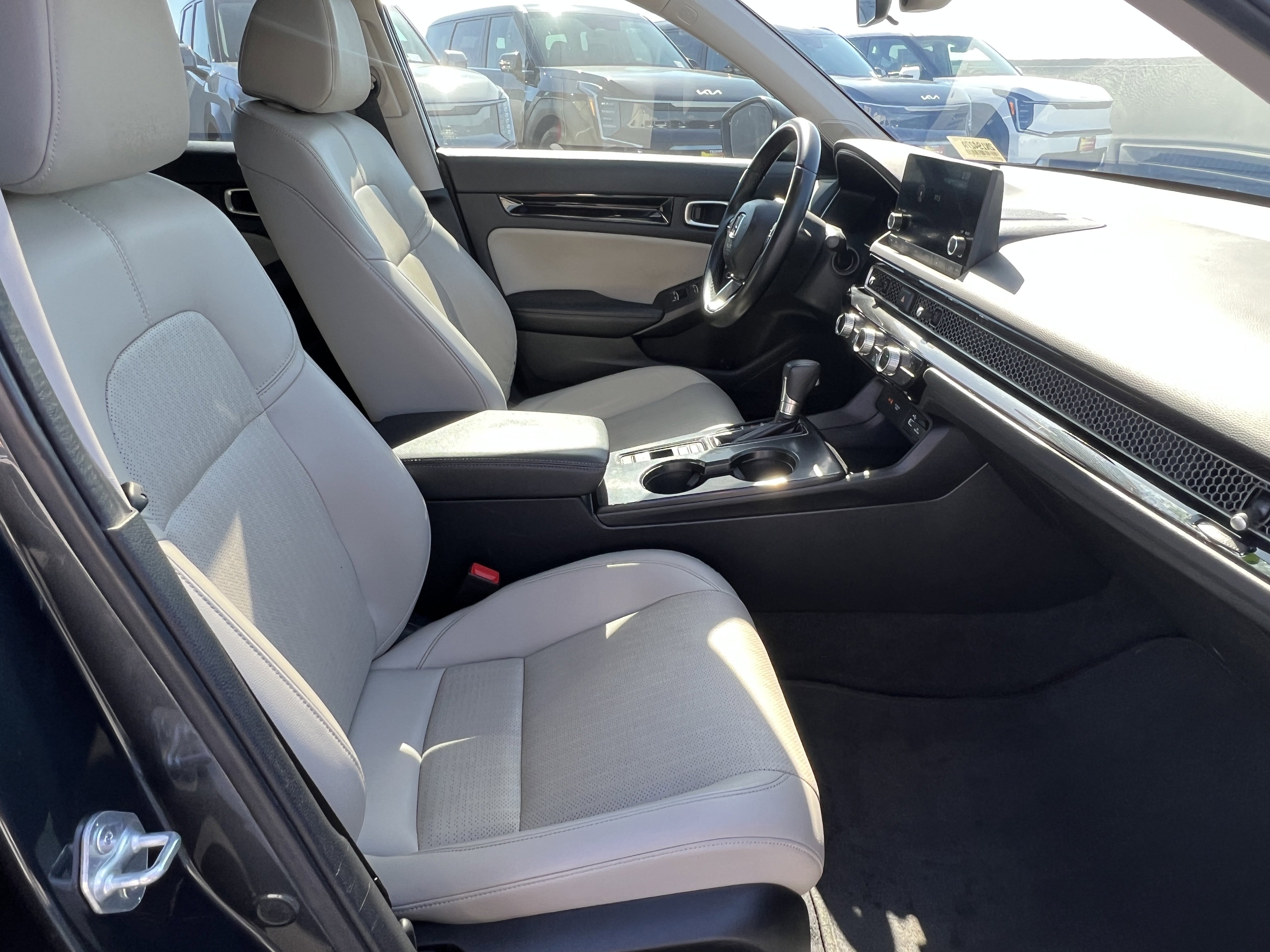 Used 2024 Honda Civic EX-L image 16