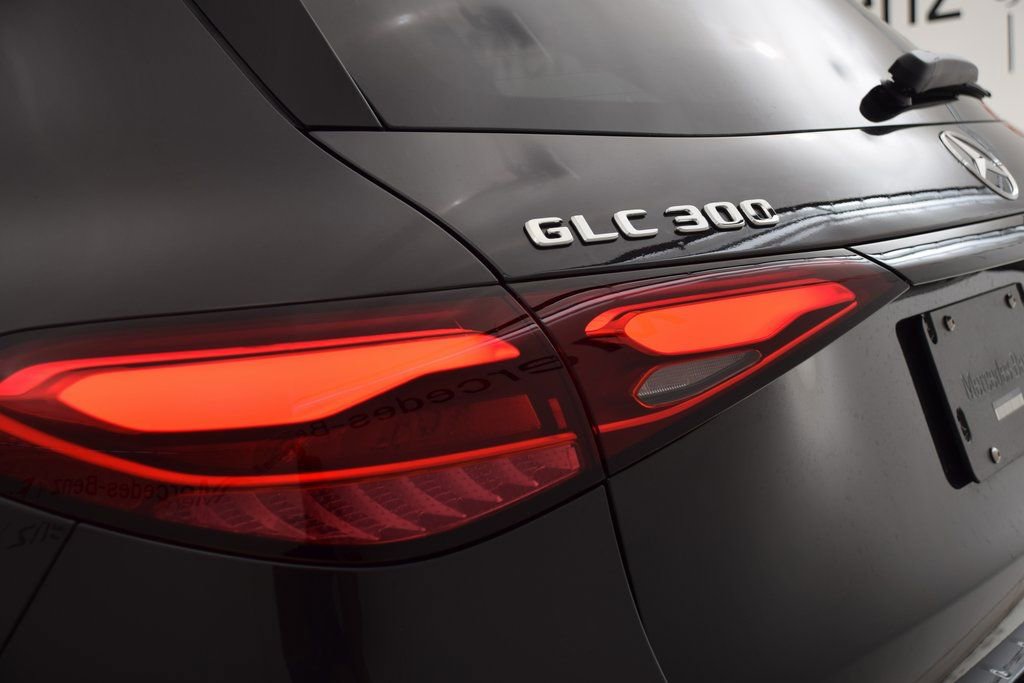 New 2026 Mercedes-Benz GLC 300 image 12