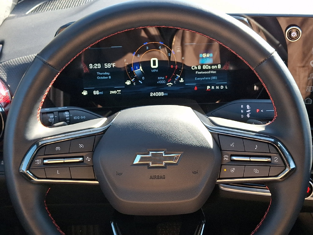 Used 2025 Chevrolet Equinox RS AWD/4WD image 19