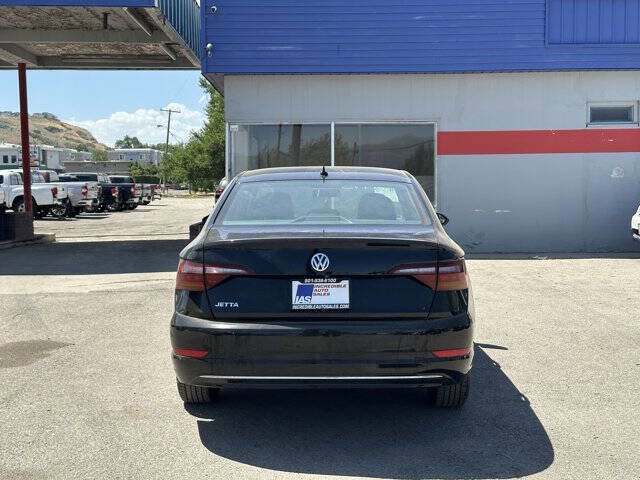 Used 2019 Volkswagen Jetta R-Line image 5