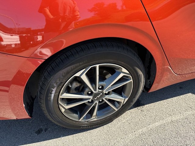 Used 2023 Kia Forte LXS image 9