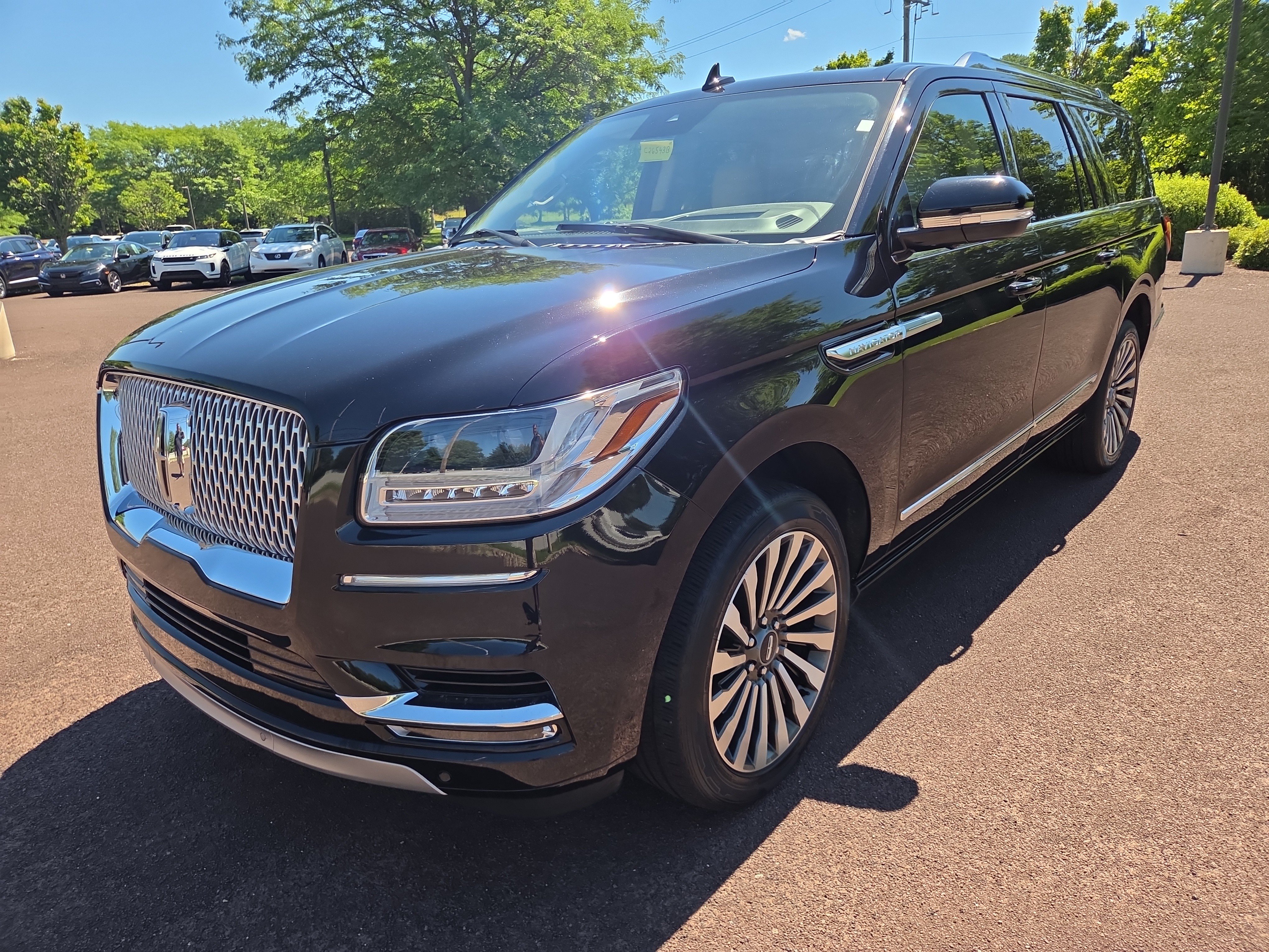 Used 2021 Lincoln Navigator L Reserve w/ Luxury Package AWD/4WD image 7