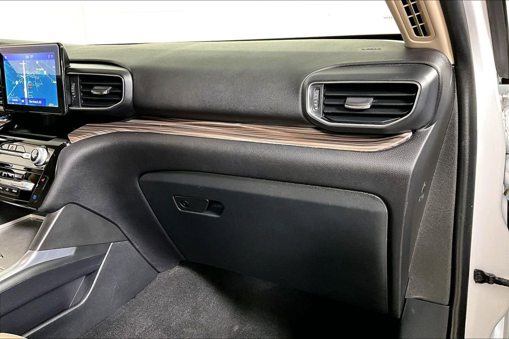 Used 2021 Ford Explorer Limited w/ Equipment Group 301A image 16