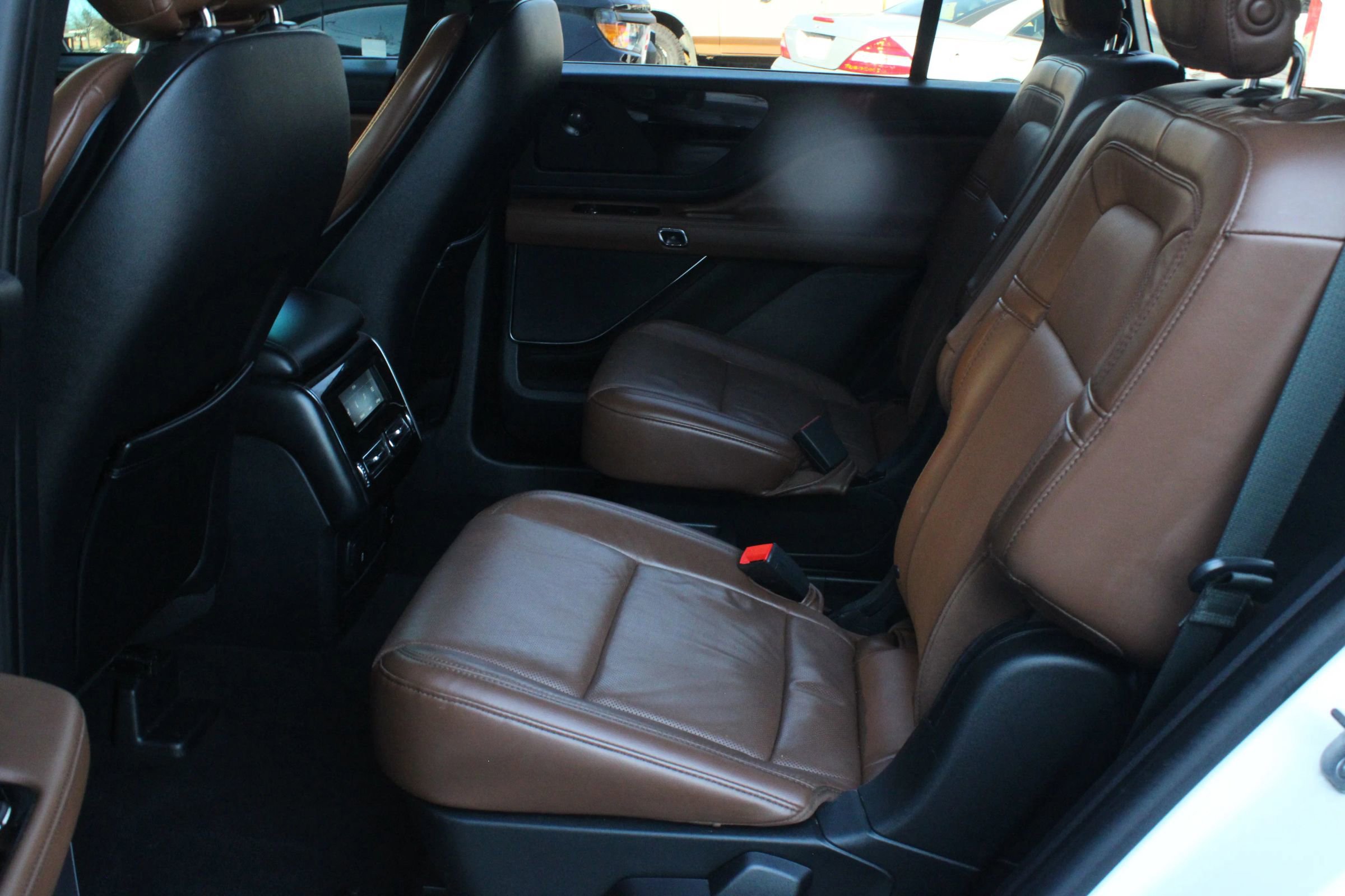 Used 2020 Lincoln Aviator Reserve w/ Equipment Group 201A image 33