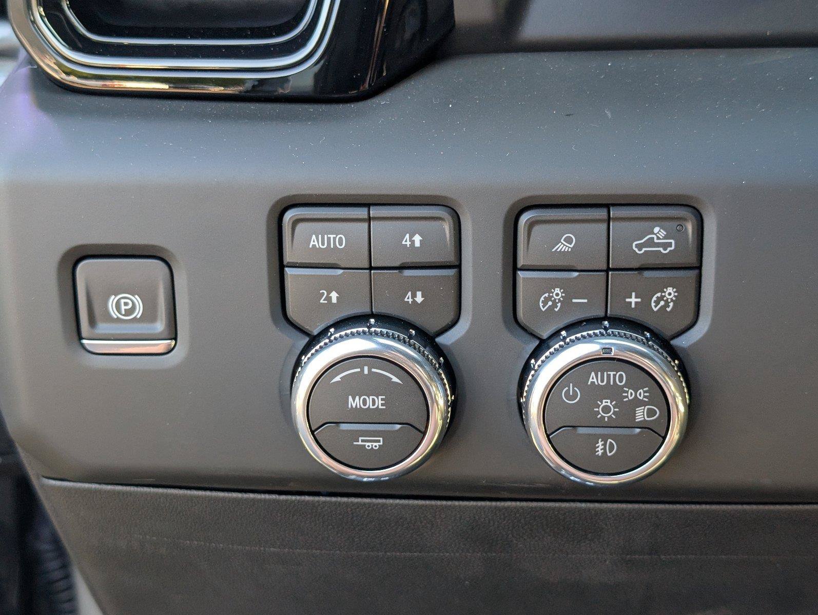 New 2026 GMC Sierra 1500 AT4 w/ AT4 Premium Package AWD/4WD image 31