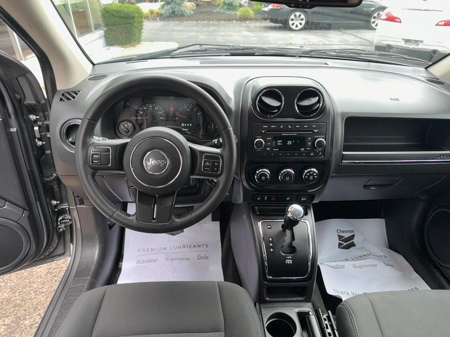 Used 2012 Jeep Compass Latitude AWD/4WD image 7
