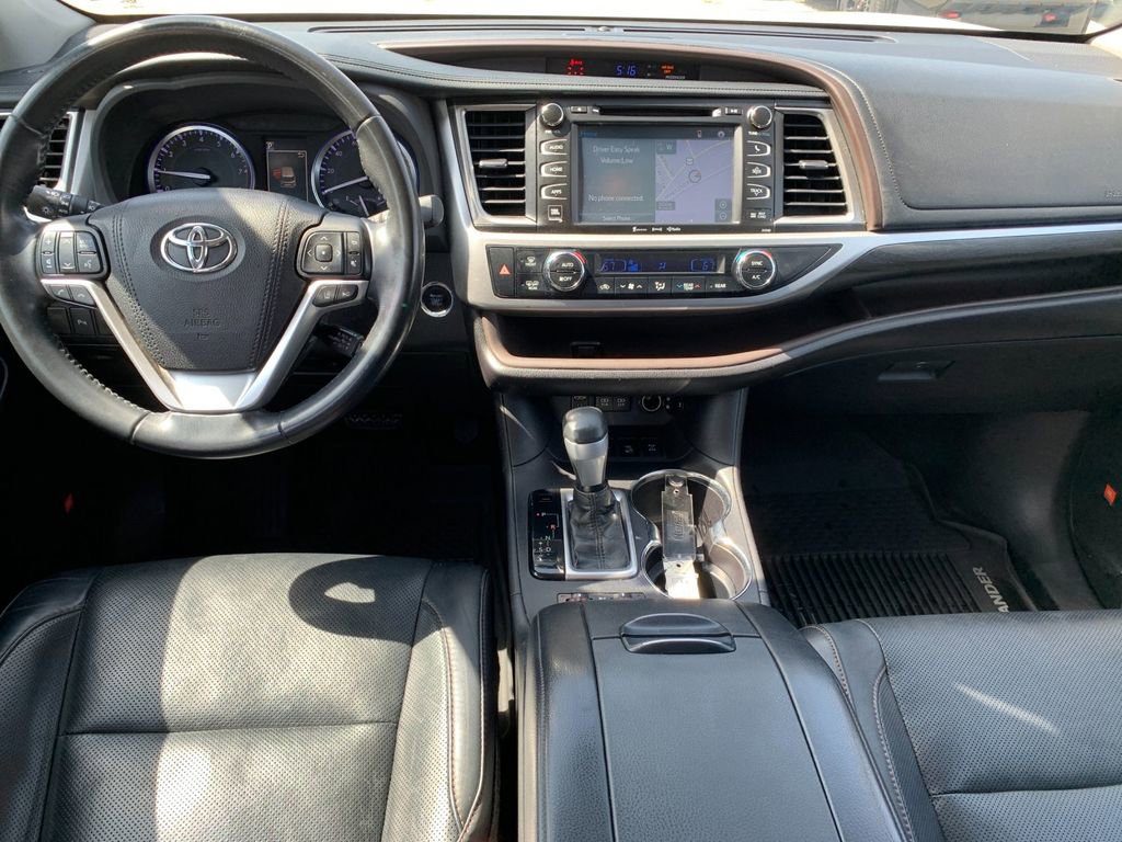 Used 2018 Toyota Highlander Limited image 16