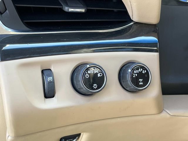 Used 2018 Cadillac Escalade ESV Platinum AWD/4WD image 41