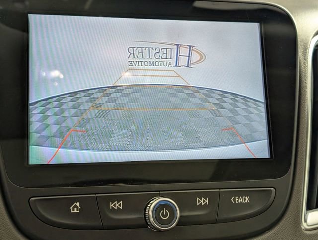 Used 2018 Chevrolet Malibu Premier w/ Premier Sun and Wheel Package FWD image 22