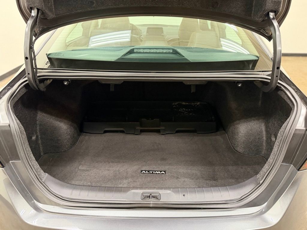 Used 2025 Nissan Altima 2.5 SR image 6