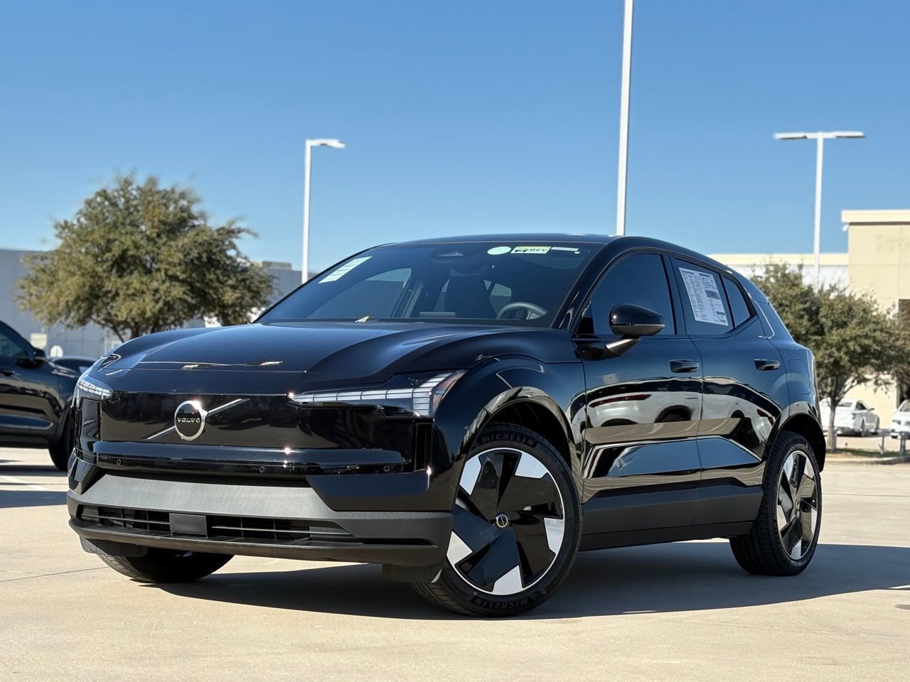 New 2026 Volvo EX30 Plus w/ Protection Package Premier video 2