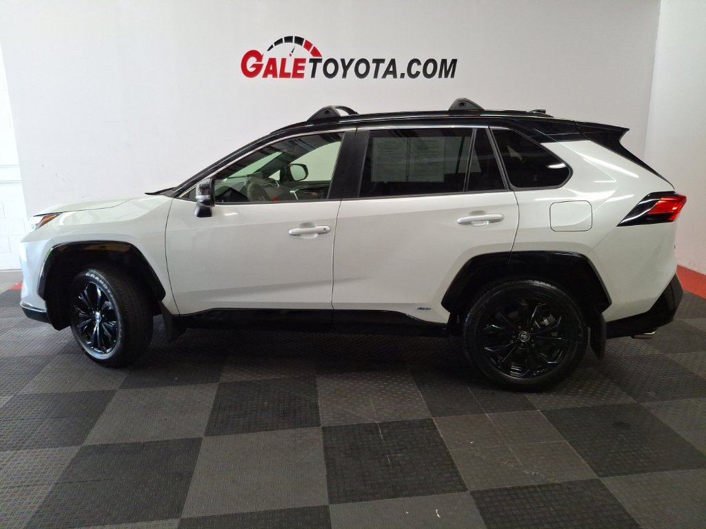 Used 2023 Toyota RAV4 XSE w/ XSE Grade Weather Package AWD/4WD image 9