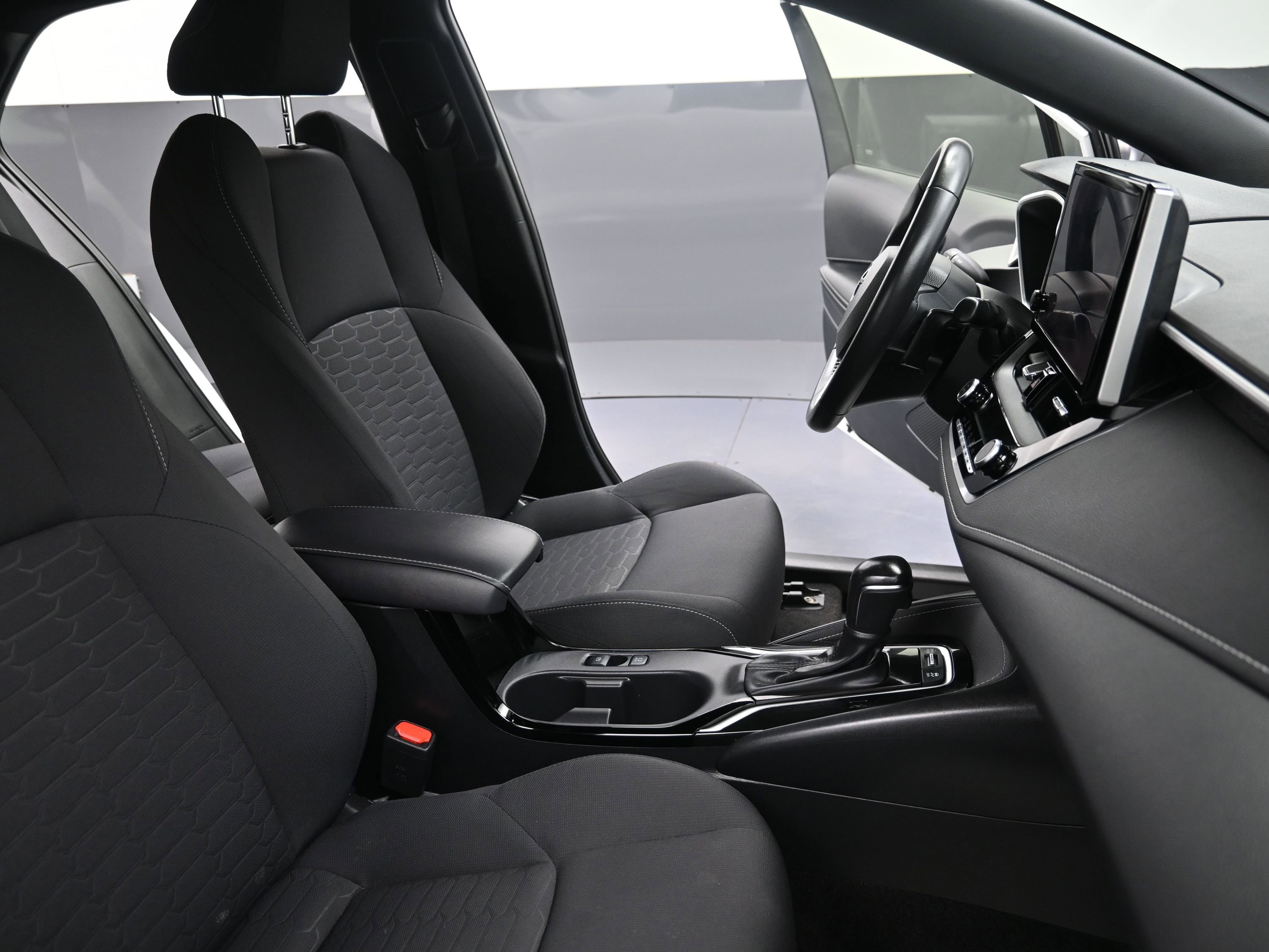 Used 2023 Toyota Corolla SE image 37