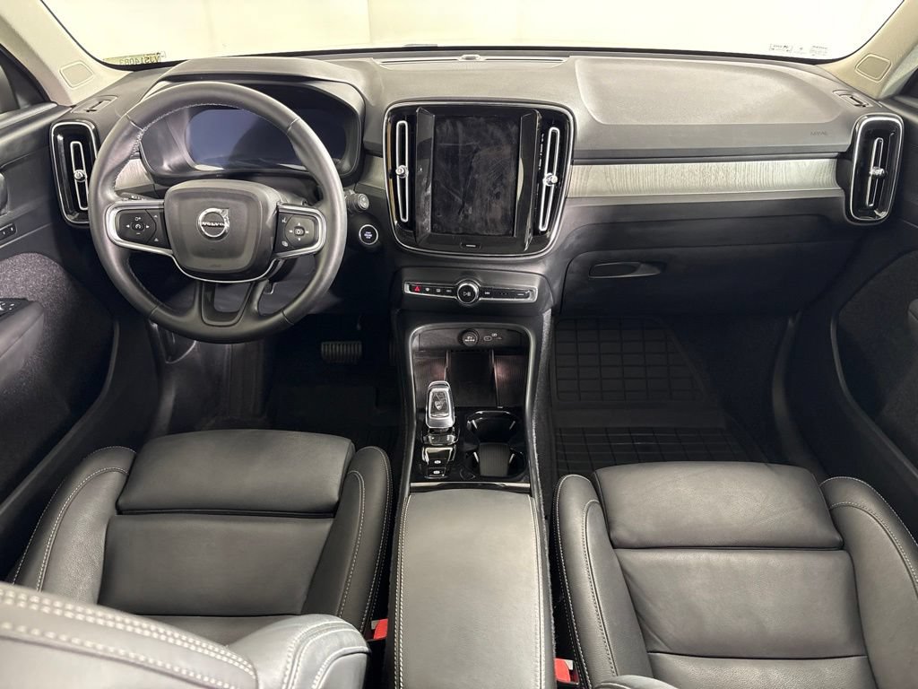 Used 2026 Volvo XC40 B5 Plus AWD/4WD image 14
