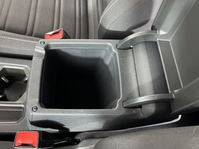 Used 2024 Volkswagen Tiguan S image 31