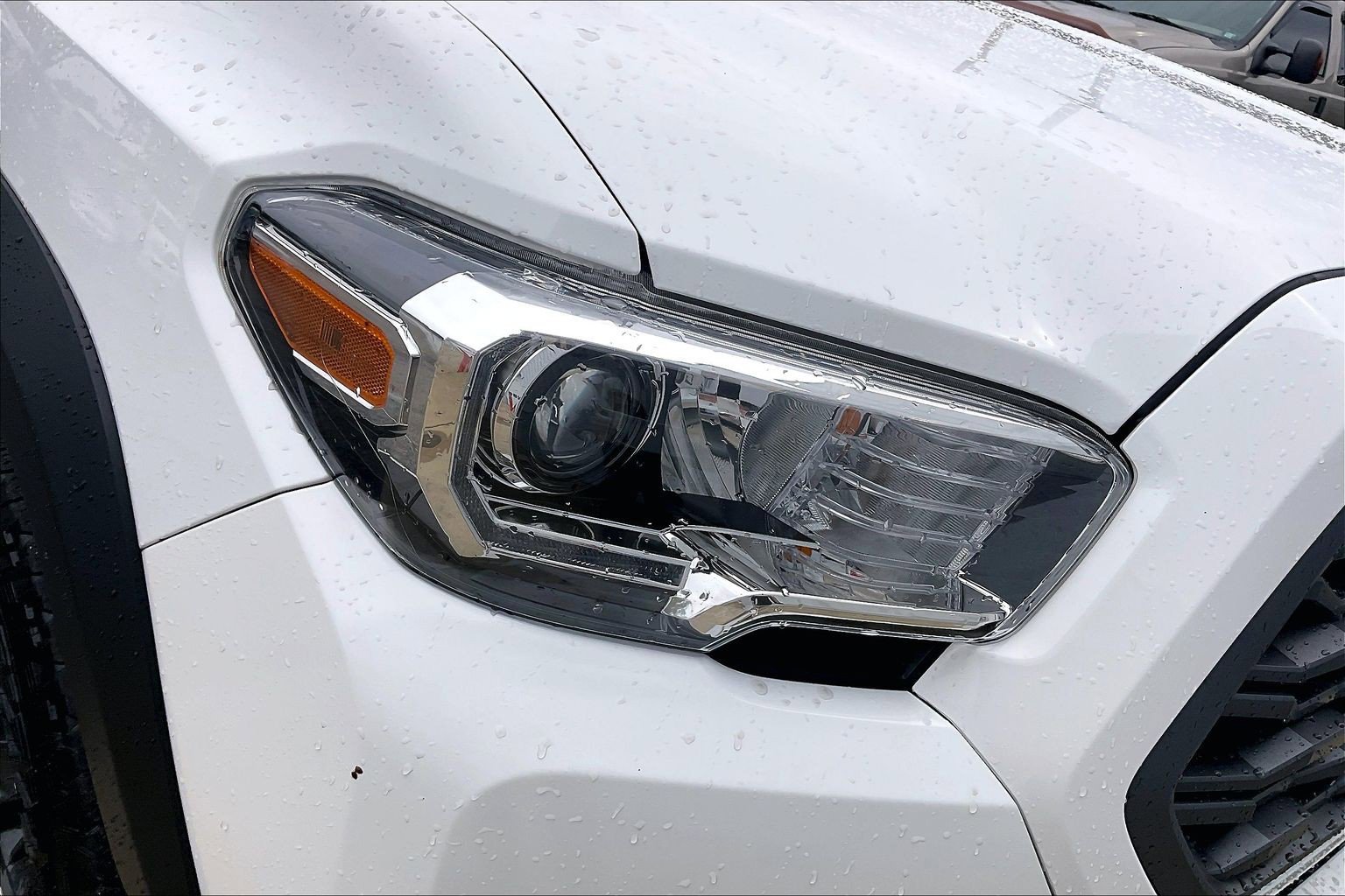 Used 2023 Toyota Tacoma TRD Off-Road w/ Technology Package AWD/4WD image 32