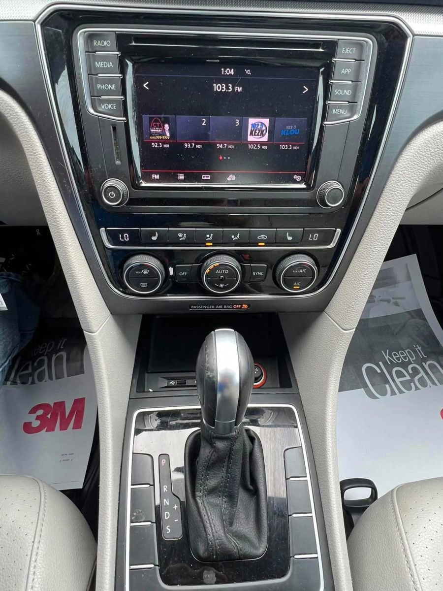 Used 2018 Volkswagen Passat 2.0T S FWD image 12