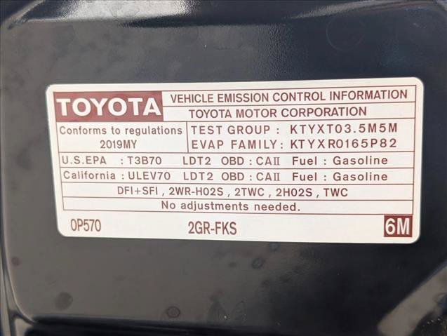 Used 2019 Toyota Highlander SE FWD image 23