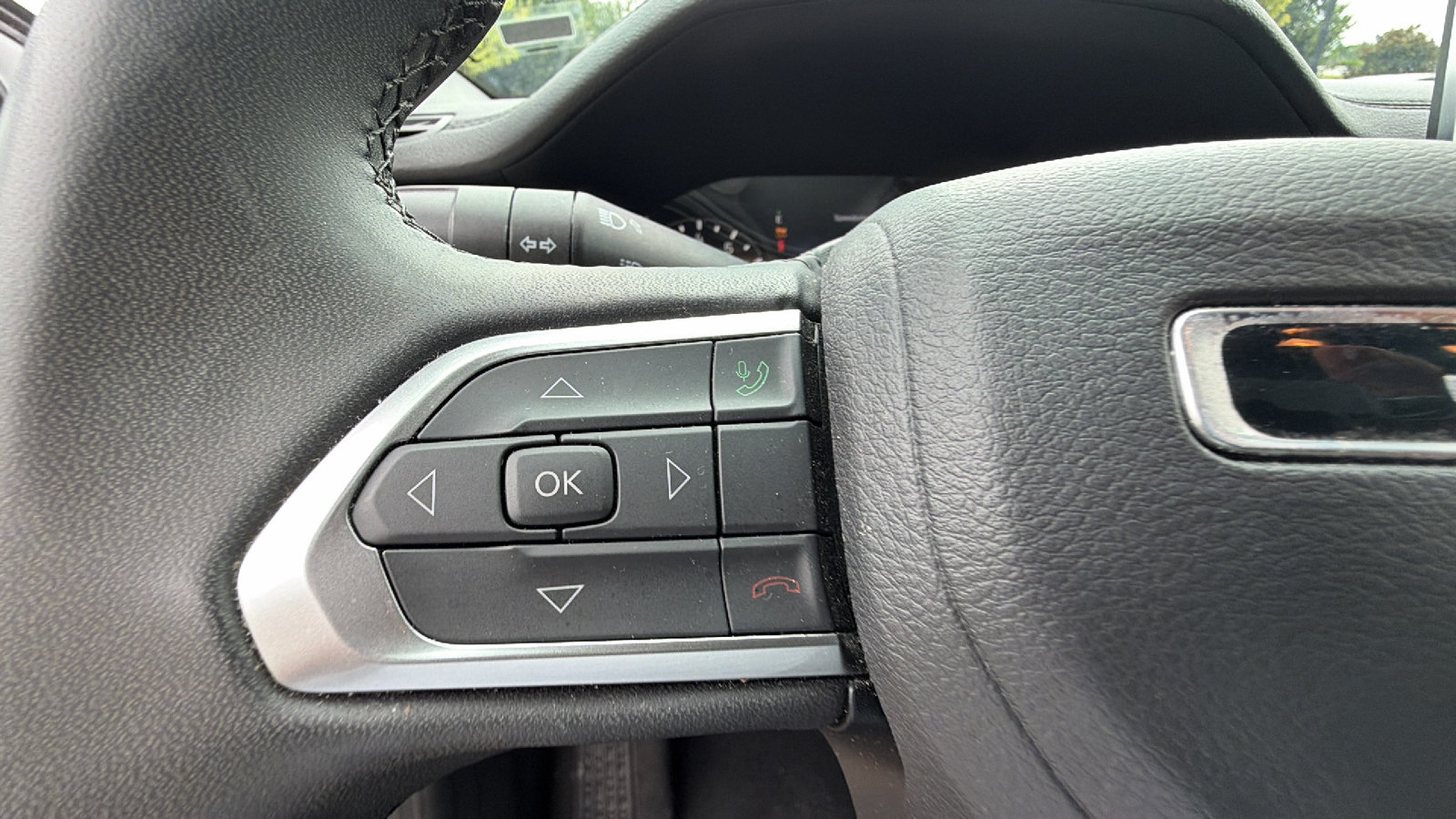 Used 2024 Jeep Compass Latitude AWD/4WD image 27