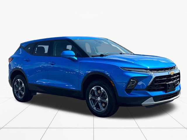 Used 2025 Chevrolet Blazer LT FWD image 8