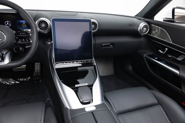 Used 2023 Mercedes-Benz SL 55 AMG 4MATIC image 28