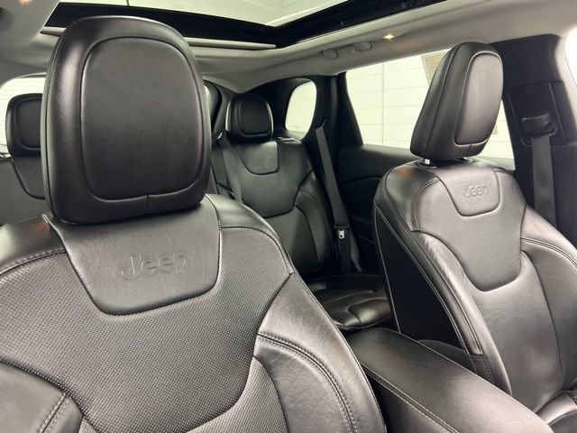 Used 2021 Jeep Cherokee Limited image 28