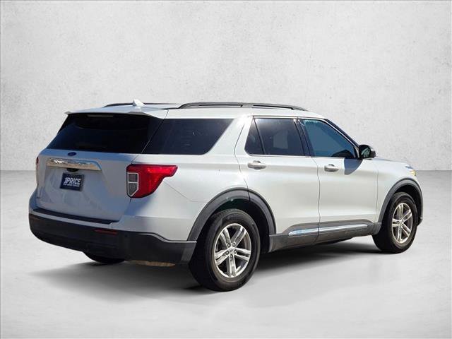 Used 2022 Ford Explorer XLT image 5
