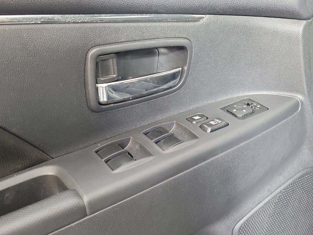 Used 2025 Mitsubishi Outlander Sport AWD image 16