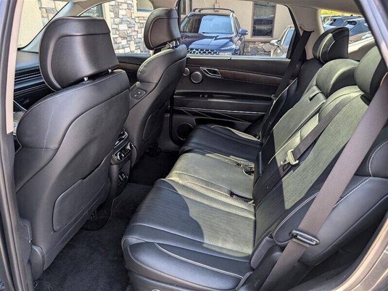 Used 2022 Genesis GV80 2.5T w/ Prestige Package 04 image 23