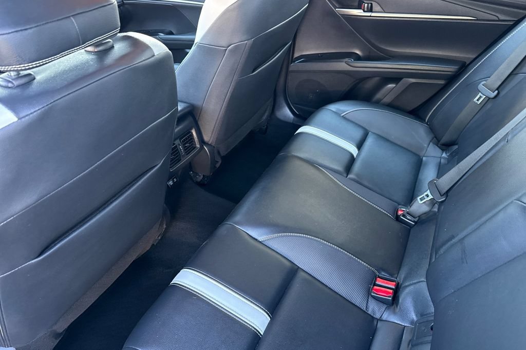 Used 2025 Toyota Camry SE FWD image 12