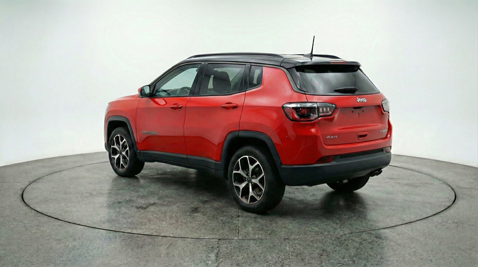 Used 2025 Jeep Compass Limited image 5