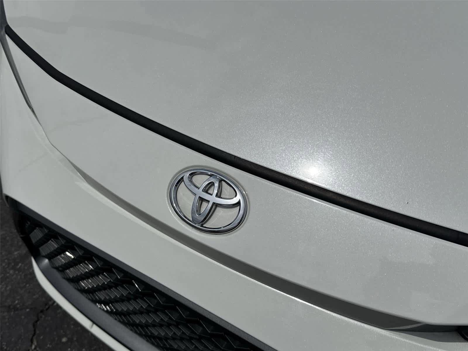 Used 2020 Toyota Corolla XSE FWD image 30