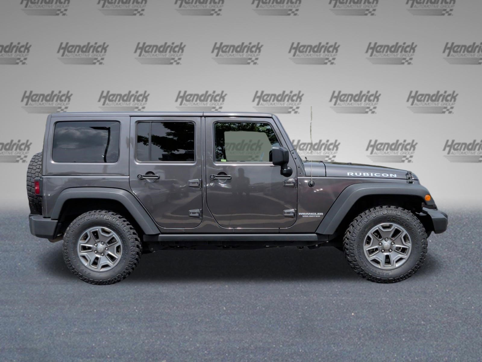 Used 2016 Jeep Wrangler Unlimited Rubicon w/ Connectivity Group image 6