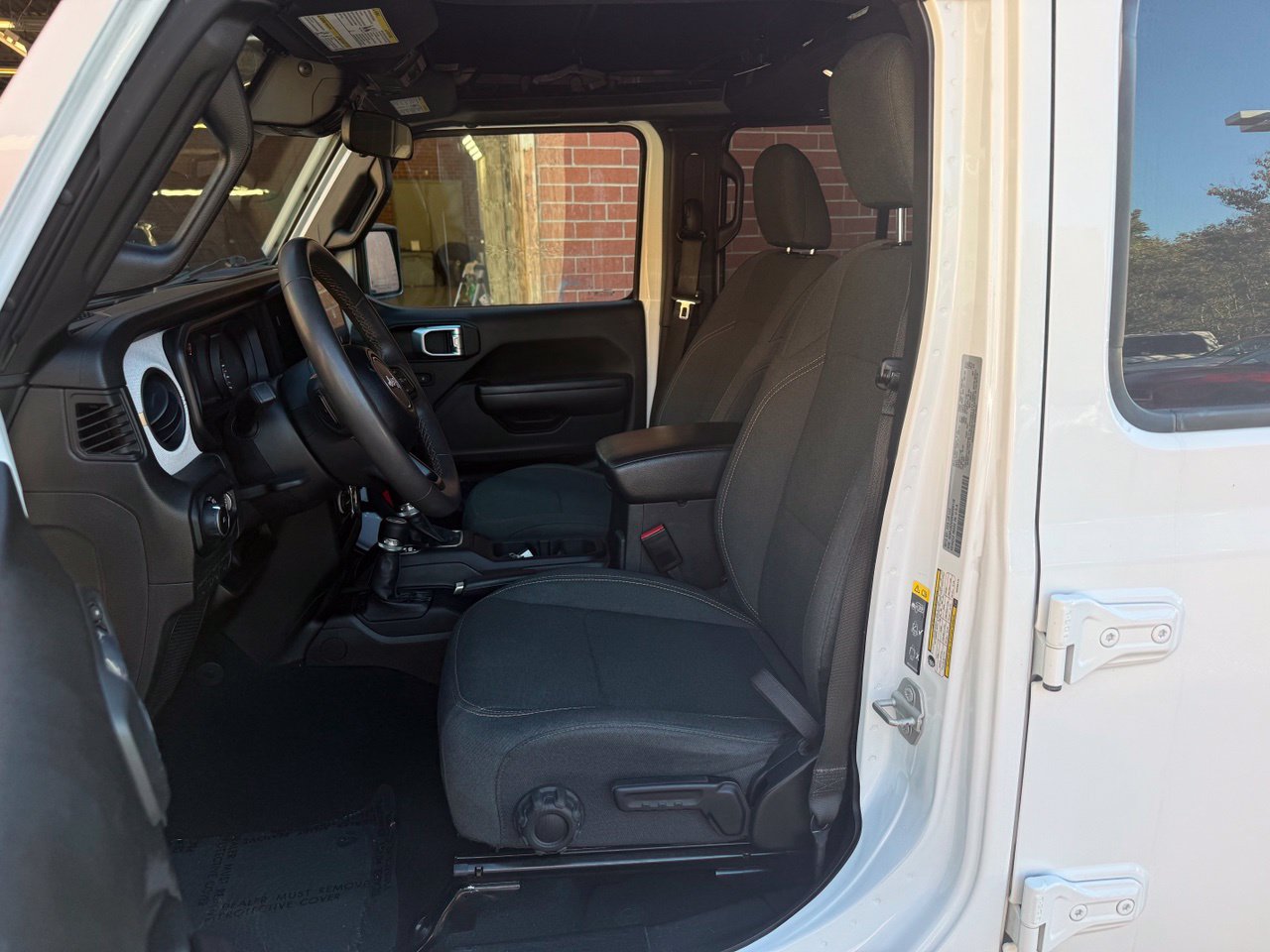 Used 2024 Jeep Wrangler Unlimited Sport AWD/4WD image 9