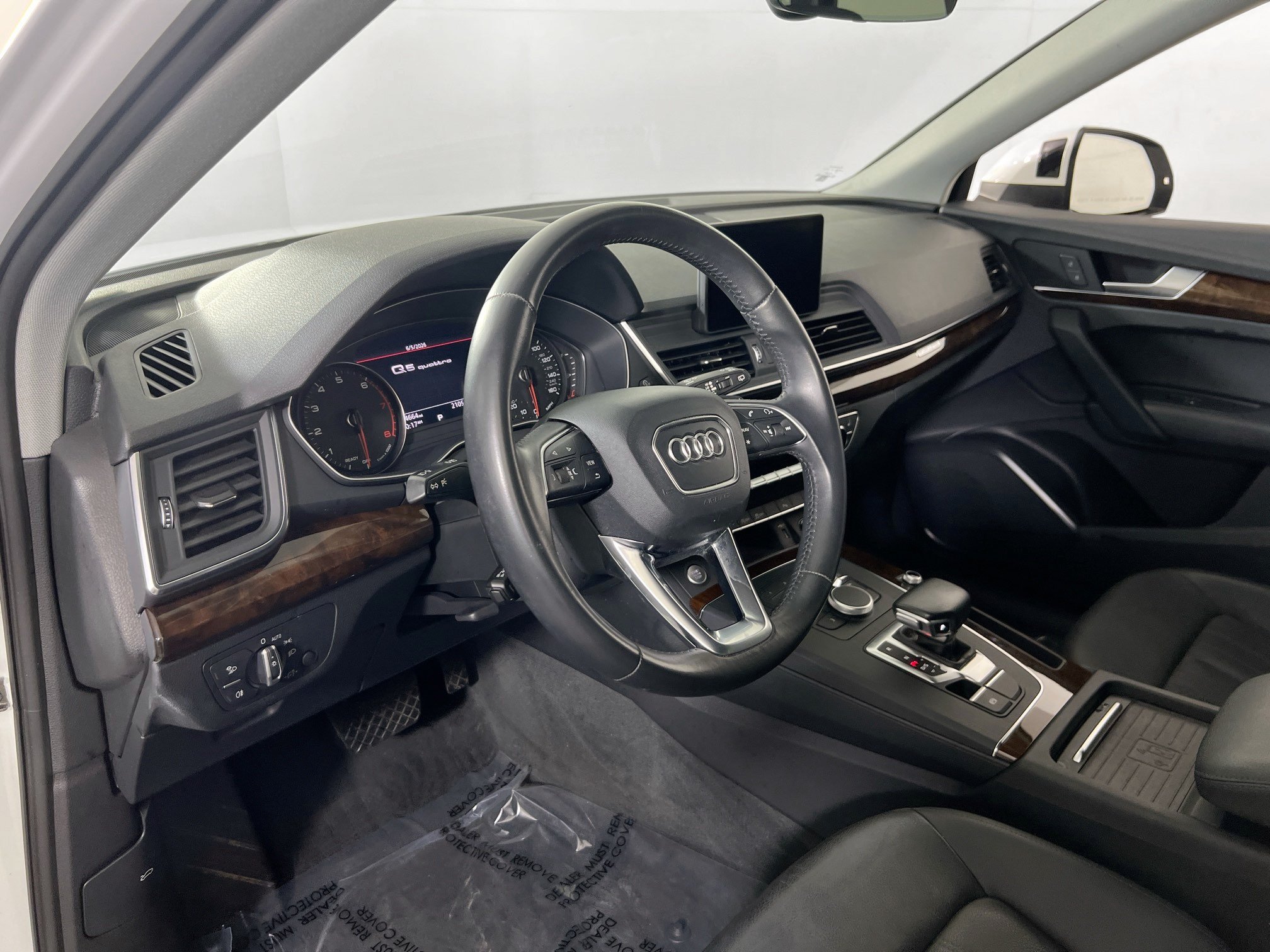 Used 2020 Audi Q5 2.0T Premium w/ Convenience Package AWD/4WD image 9