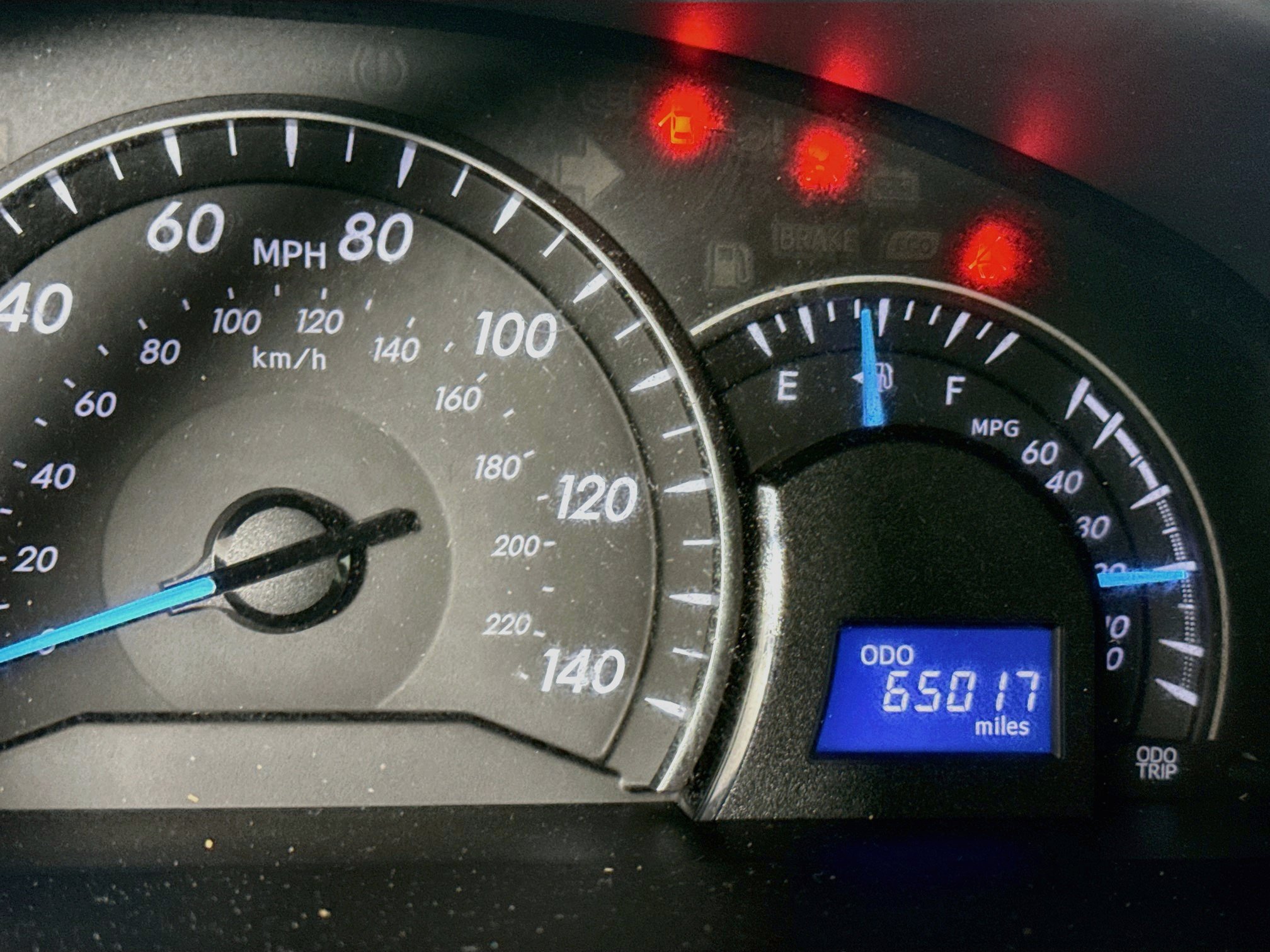 Used 2013 Toyota Camry LE FWD image 12