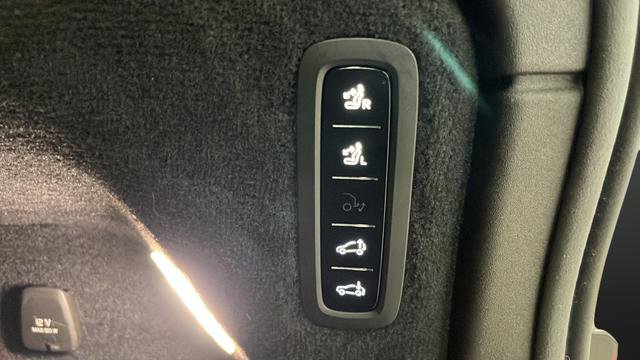 Used 2025 Volvo EX90 Ultra AWD/4WD image 31