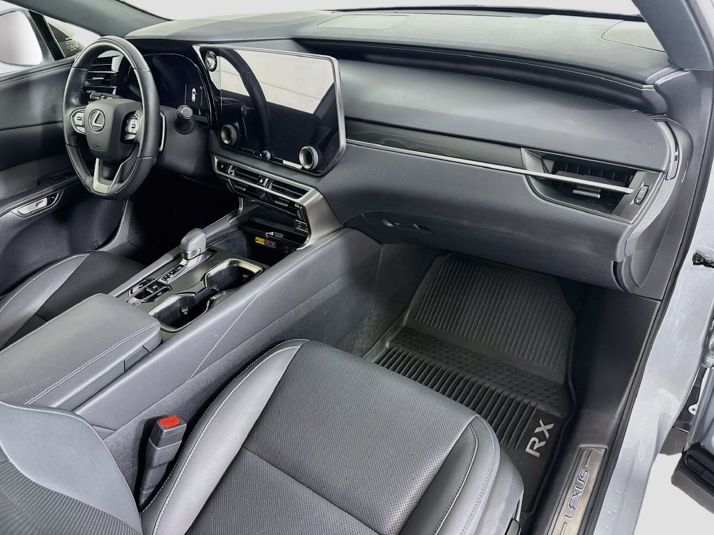 Used 2026 Lexus RX 350 Premium w/ Accessory Package (2T) FWD image 17