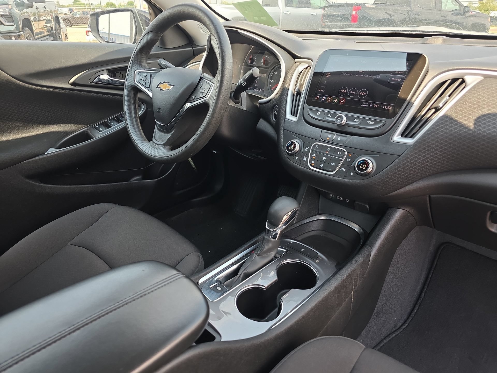 Used 2023 Chevrolet Malibu LT FWD image 16