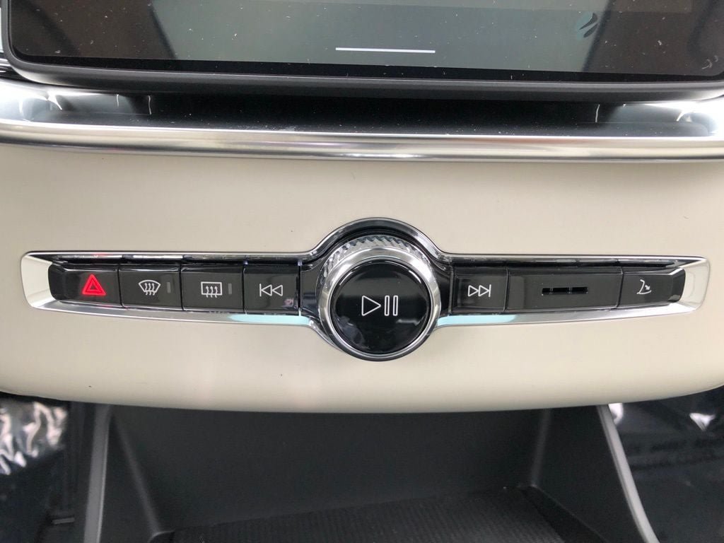 New 2026 Volvo XC90 B6 Ultra w/ Protection Package AWD/4WD image 21
