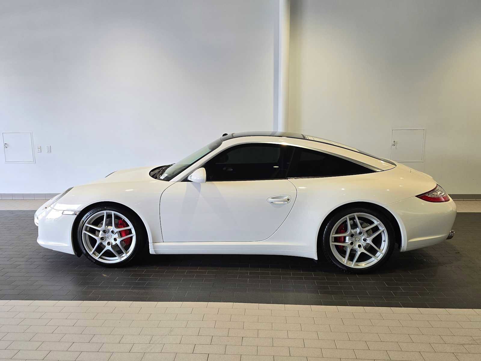Used 2011 Porsche 911 Targa 4S AWD/4WD image 2