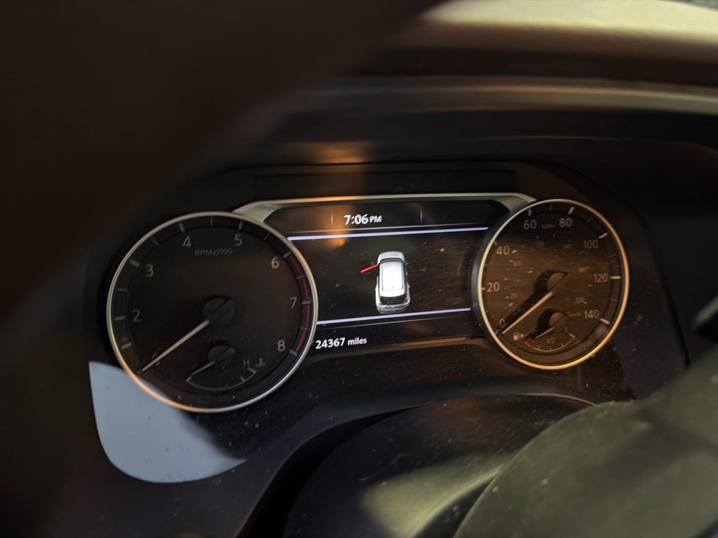 Used 2023 Nissan Rogue SV FWD image 16