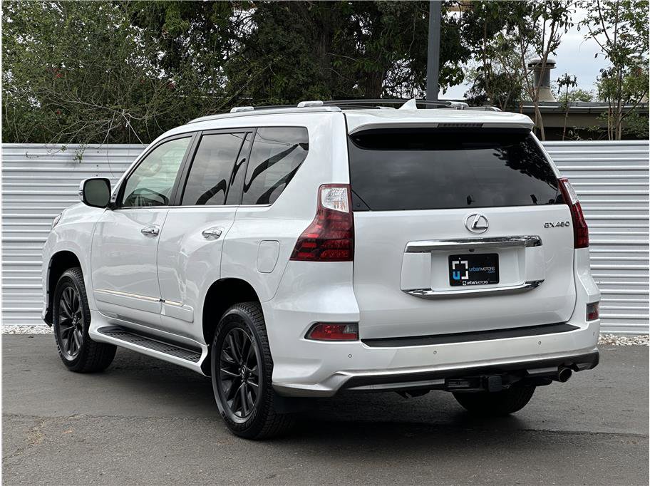 Used 2017 Lexus GX 460 AWD/4WD image 3