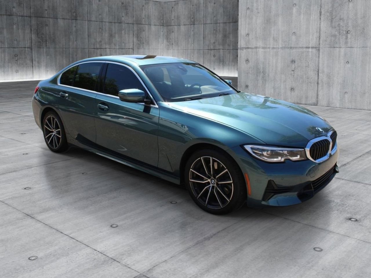 Used 2021 BMW 330i Sedan w/ Premium Package RWD image 7