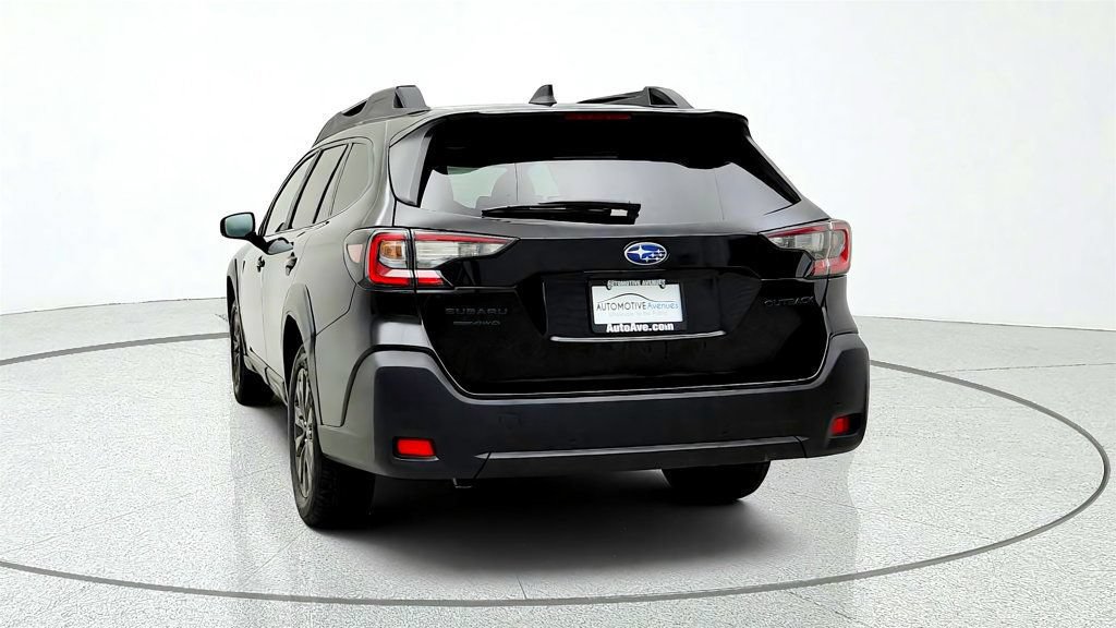 Used 2025 Subaru Outback Onyx Edition AWD/4WD image 6