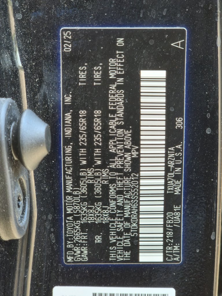 Used 2021 Nissan Kicks SR w/ Exterior Package FWD image 31