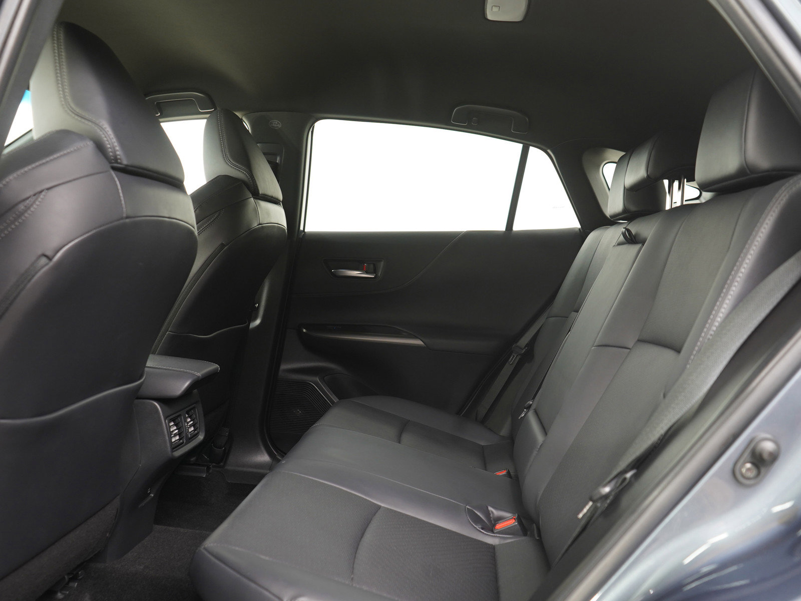 Used 2021 Toyota Venza XLE image 18