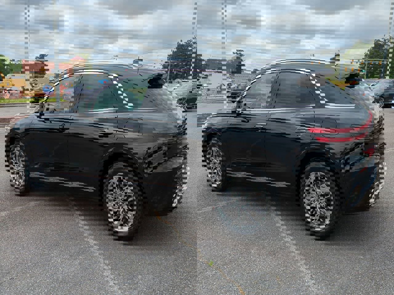 Certified 2025 Genesis GV70 2.5T w/ Select Package image 6